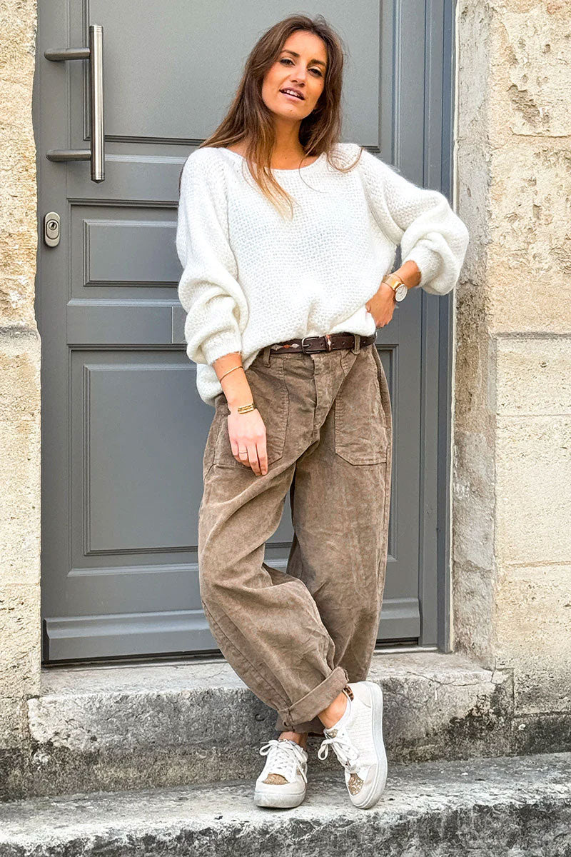 Pantalon camel en velours côtelé coupe ballon avec ceinture broderie aztèque