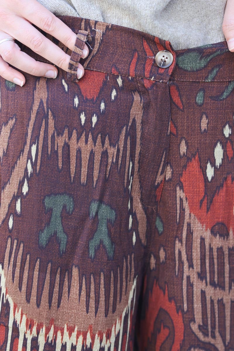 Pantalon chocolat fluide et large imprime ikat ethnique H144 (1)