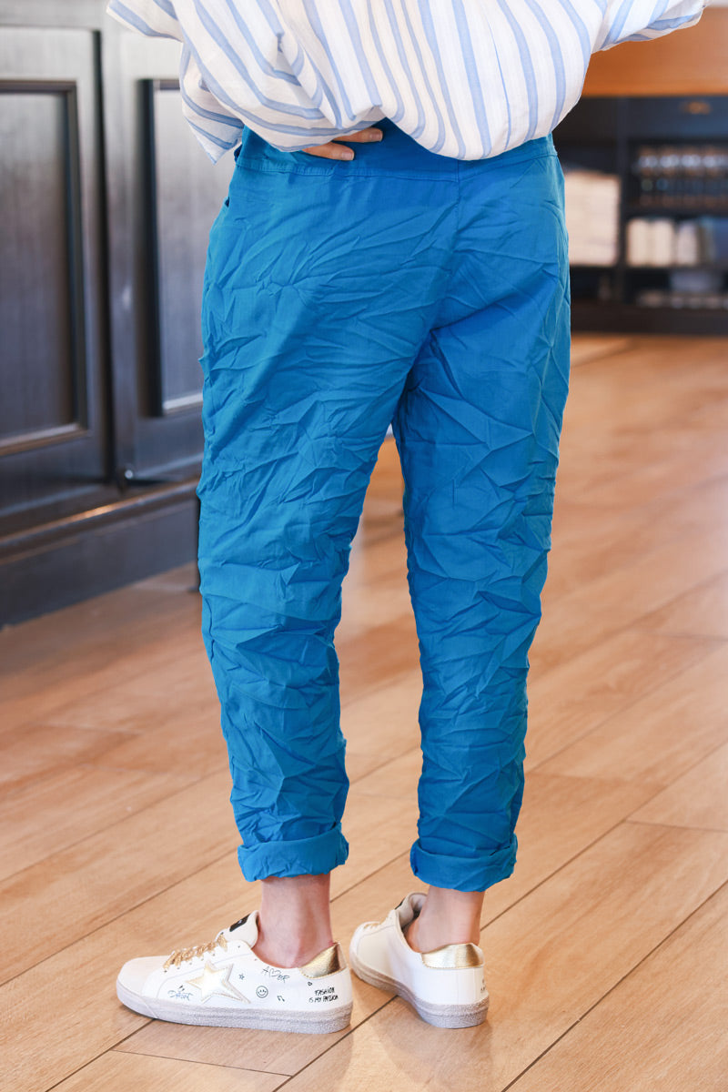 Pantalón elástico azul celeste cómodo con cinturilla elástica