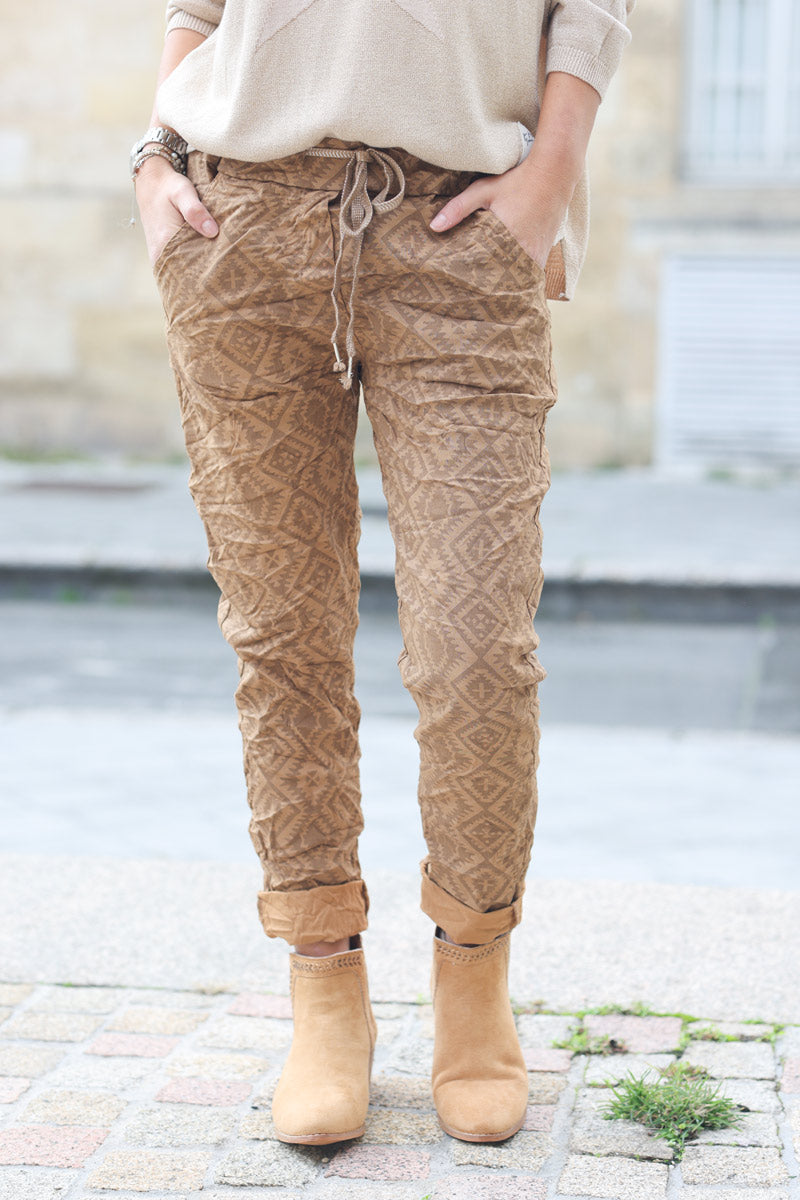 Pantalon confort et stretch camel imprime tribal G265 (1)
