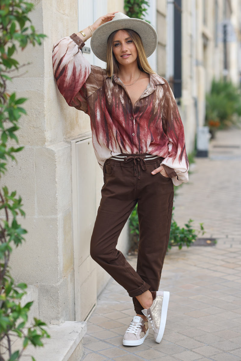 Pantalon confort slim chocolat ceinture elastique brillante g226 (1)