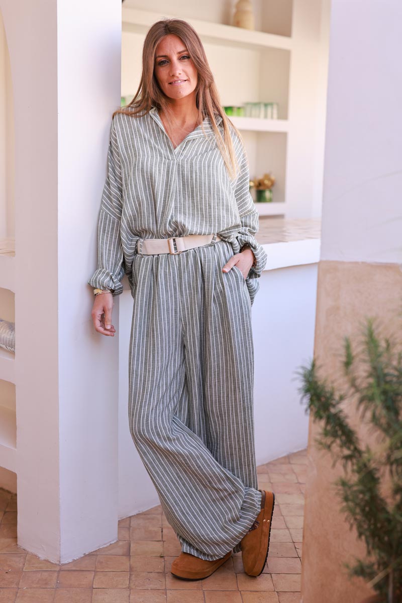 Pantalon fluide large kaki rayures blanches taille élastique et ceinture écru