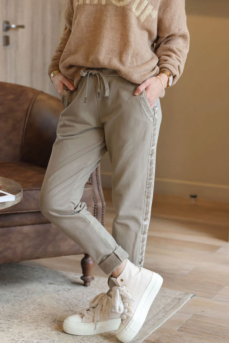 Beige sweat pants with satin outseams