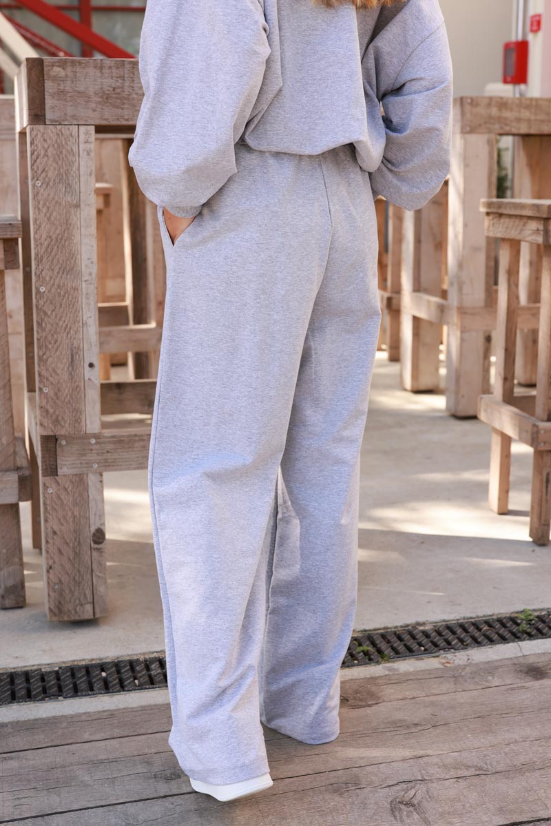 Pantalon jogging large gris chiné élastique avec froufrou et cordon rayures bleues