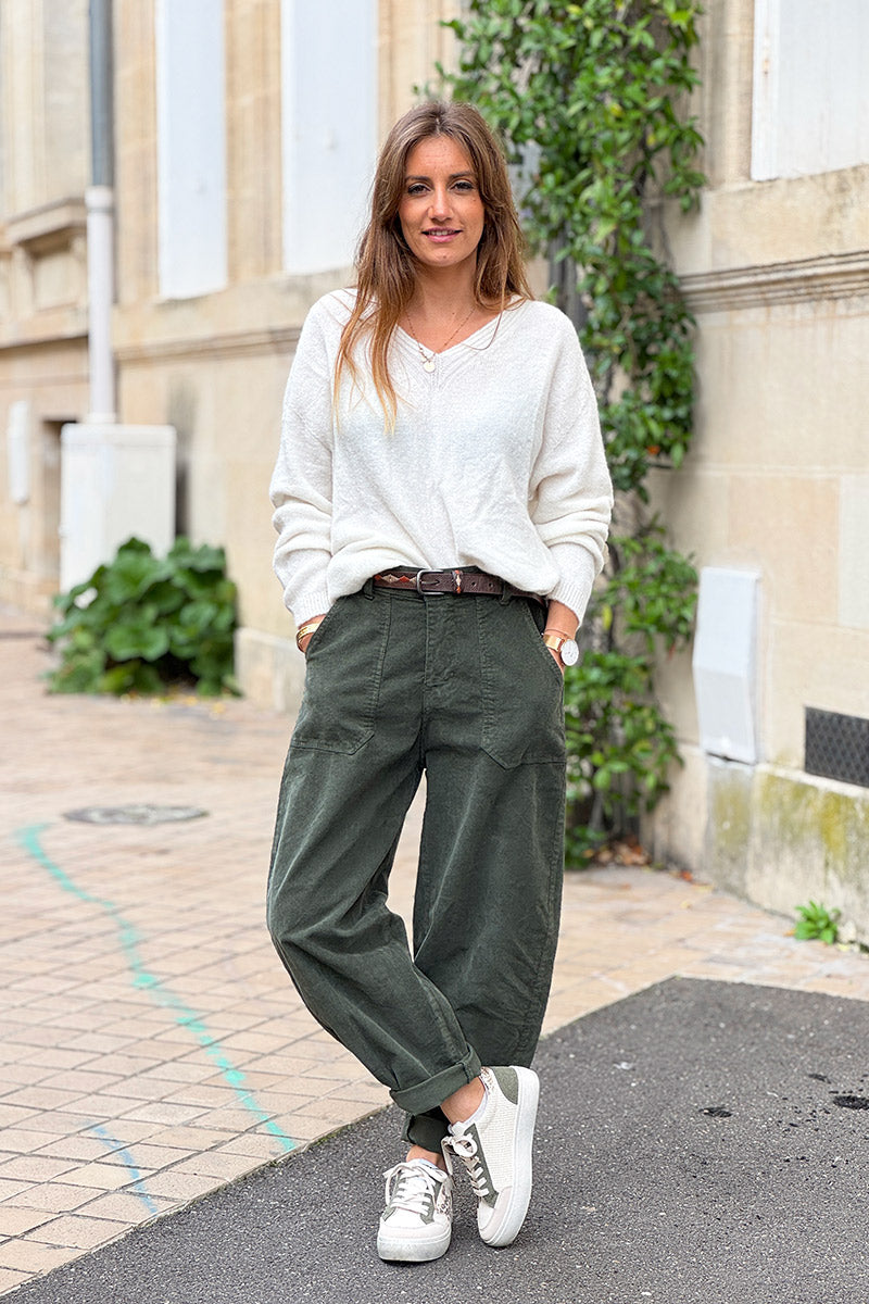 Pantalon kaki en velours côtelé coupe ballon avec ceinture broderie aztèque