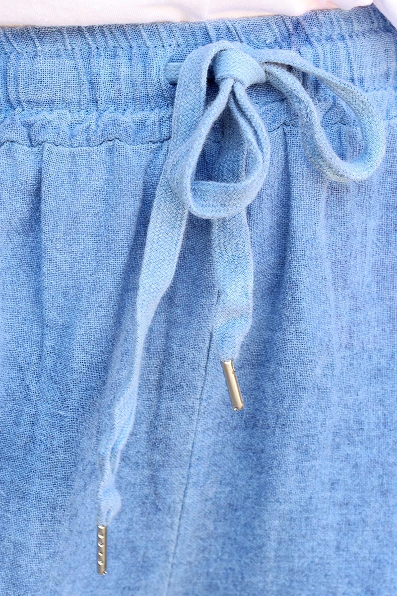 Pantalon large et fluide bleu en coton ceinture élastique matière H122