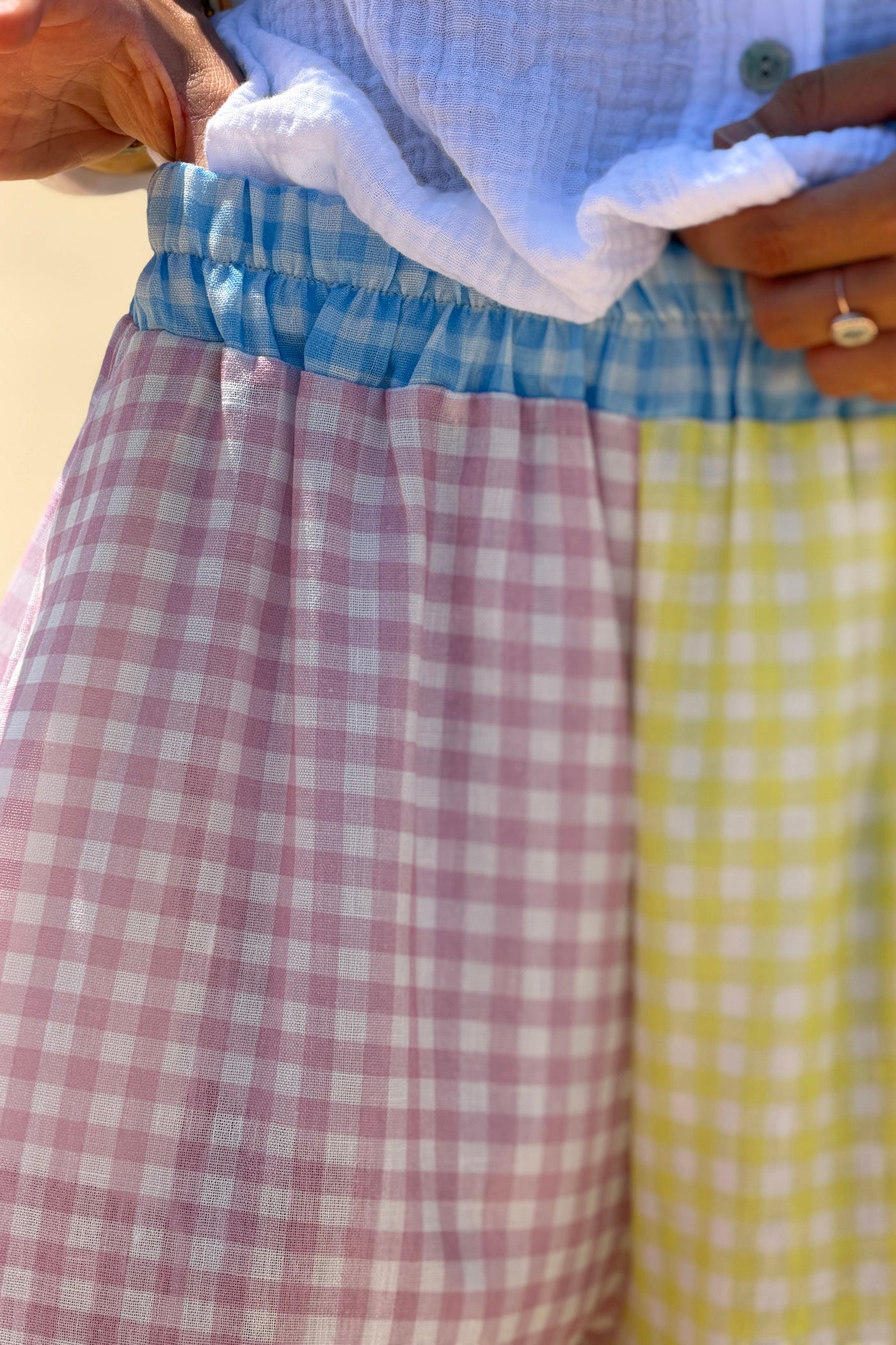 Pantalon large imprimé petits carreaux vichy rose et jaune palmier taille élastique
