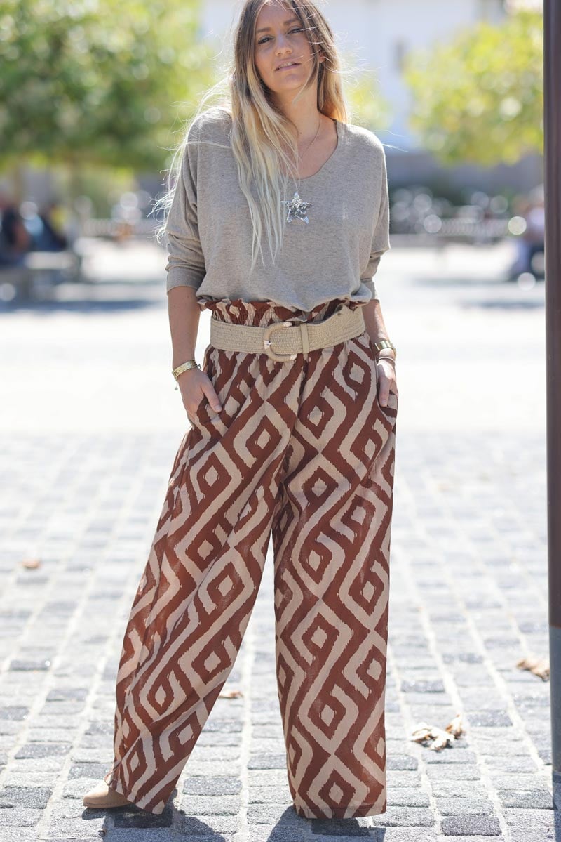 Lightweight wide leg cotton pants with chocolate diamond print