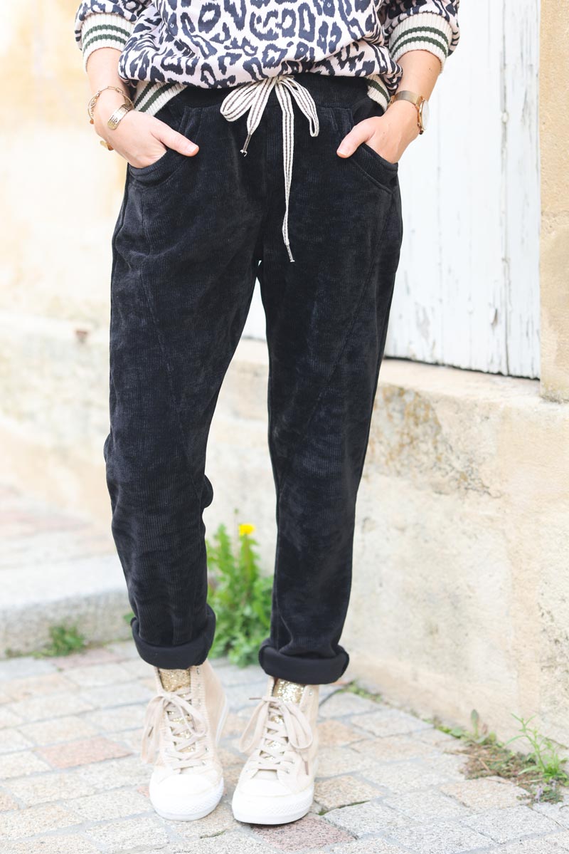 Pantalon noir confort et stretch en velours cotele doux G249 (1)