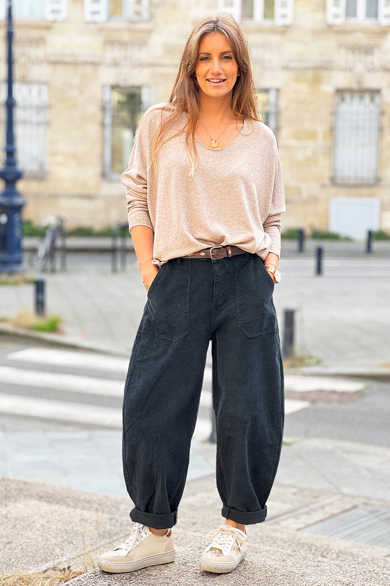 Pantalon noir en velours côtelé coupe ballon avec ceinture broderie aztèque