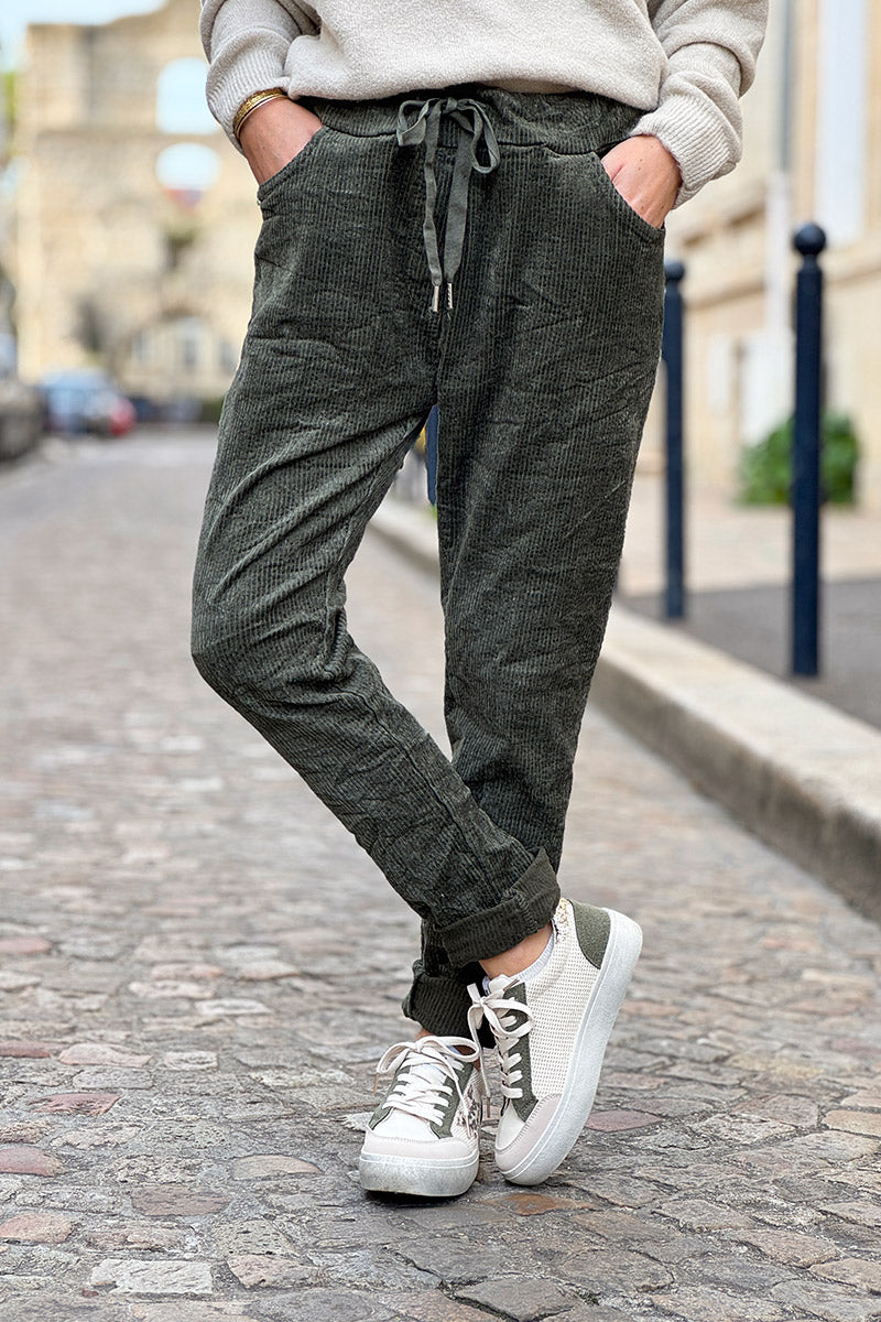 Pantalon stretch kaki et confort en velours côtelé à taille élastique
