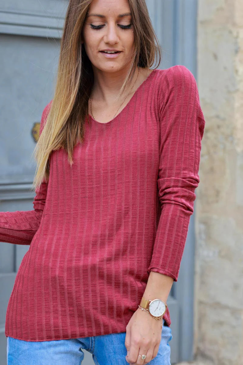 Petit pull bois de rose stretch et confort tout doux côtelé col V