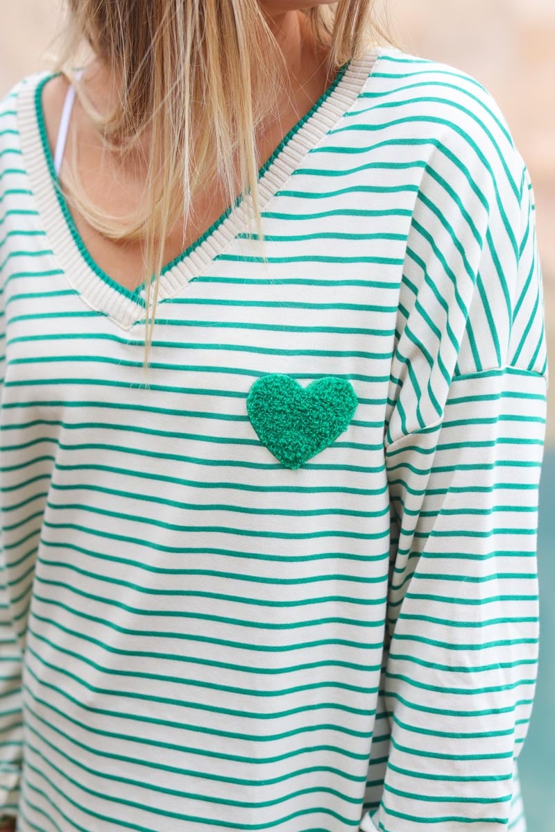Petit pull fin a rayures vertes style mariniere coeur eponge G458 (1)