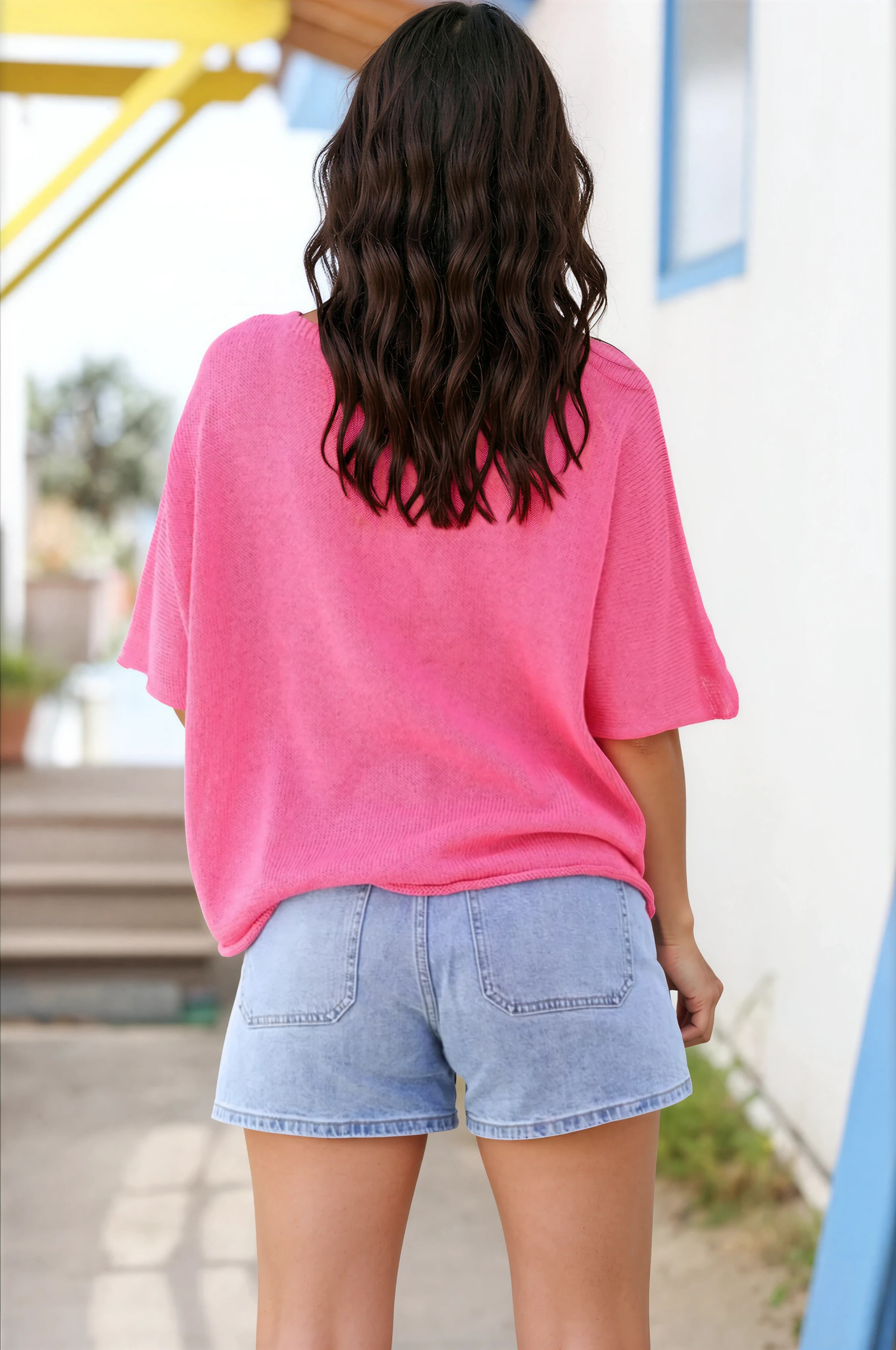 Petit pull fuchsia maille coton manches chauve souris avec collier coquillage