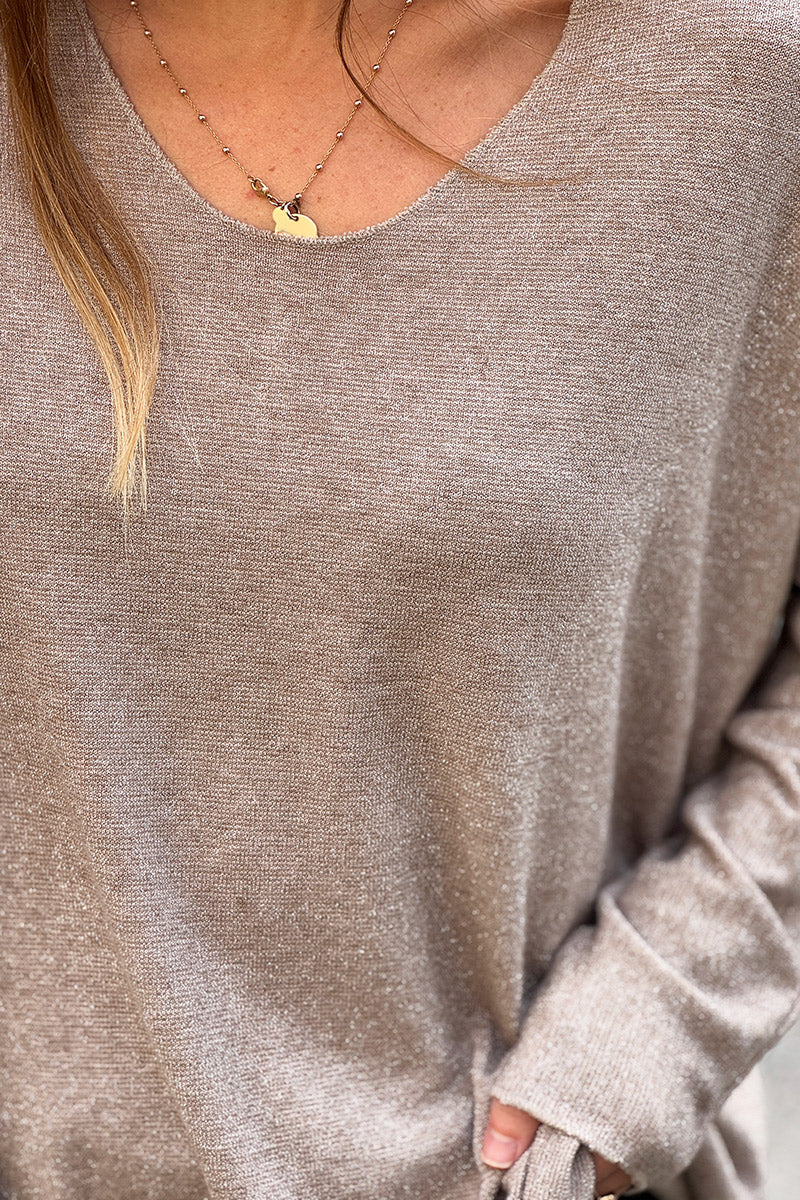 Petit pull large beige maille lurex brillante col v