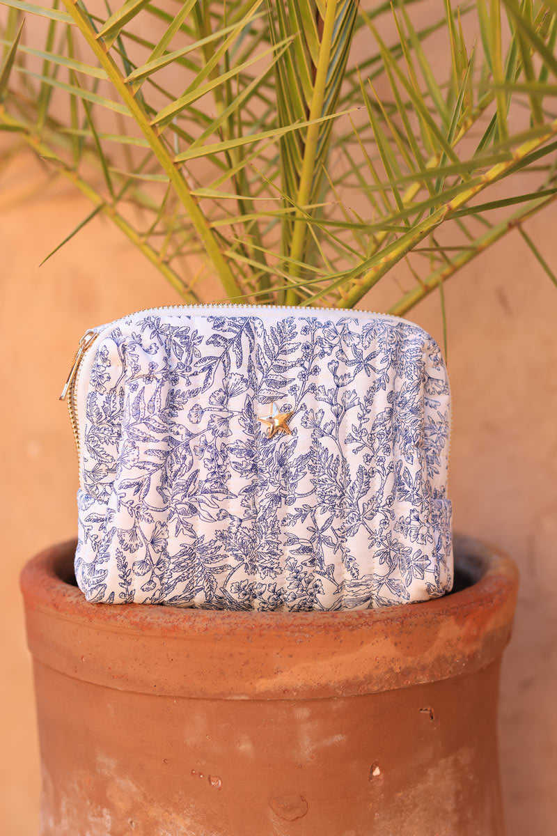 Small quilted cotton pouch bag in a blue toile jouy pattern
