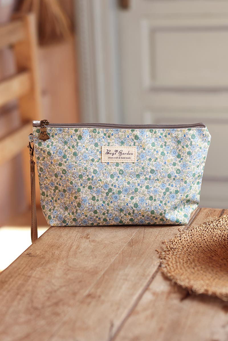 Pochette imperméable écrue effet cirée imprimé liberty bleu vert petit sac pour femme H008
