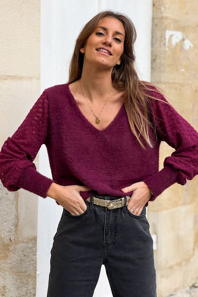 Pull aubergine col V doux et moelleux avec manches dentelle cœurs