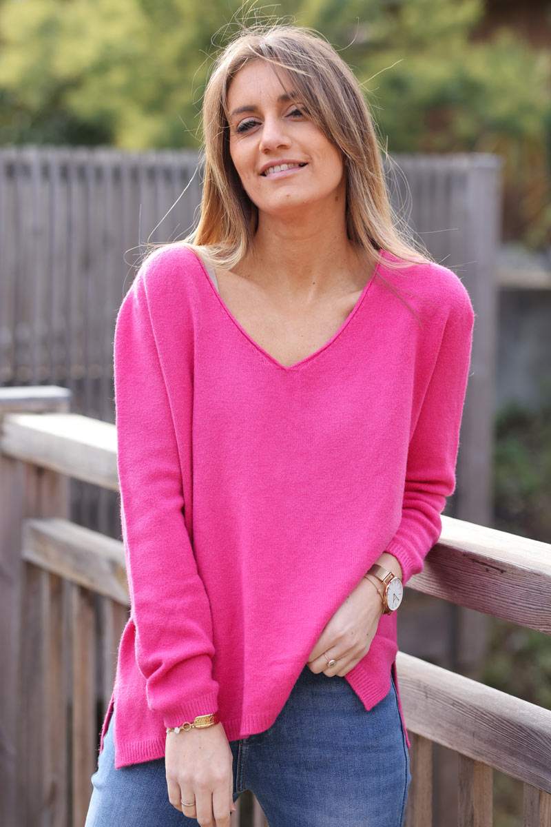 Women's Fuchsia V-Neck Regular Top