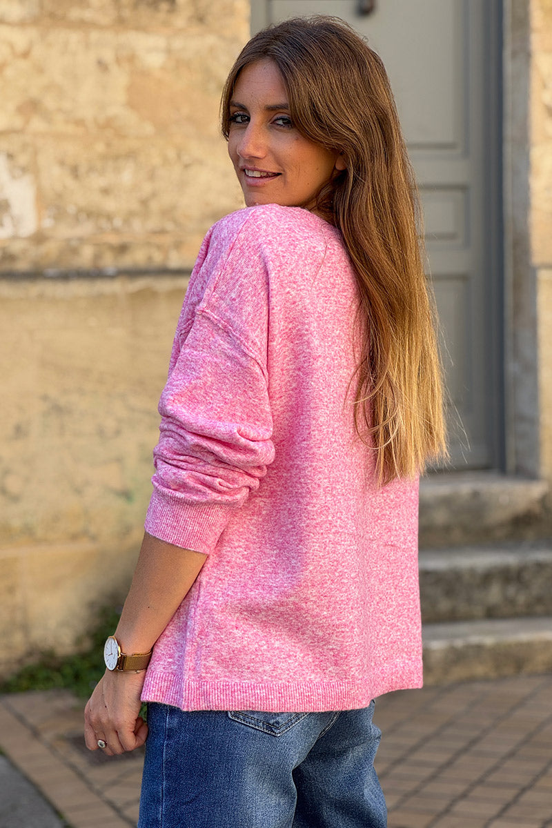 Pull basique rose en petite maille chiné couture apparente col bateau