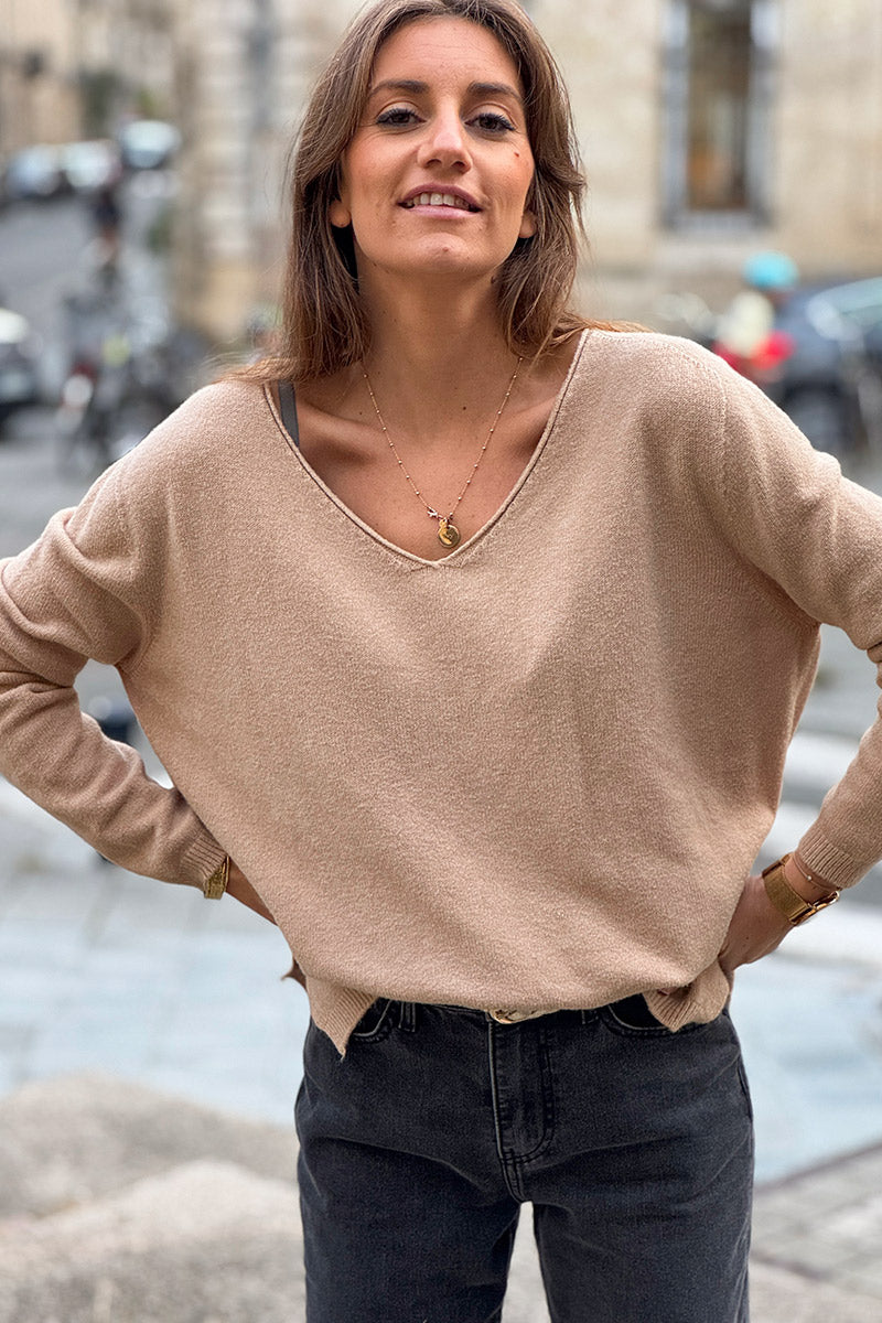 Pull basique tout doux camel clair col V