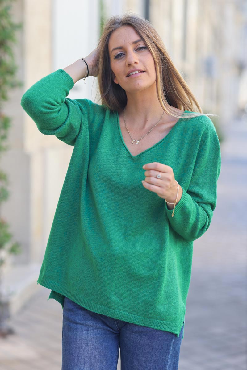 Pull basique tout doux vert col V D001 (1)