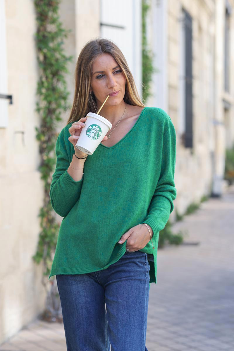 Pull basique tout doux vert col V D001 (1)