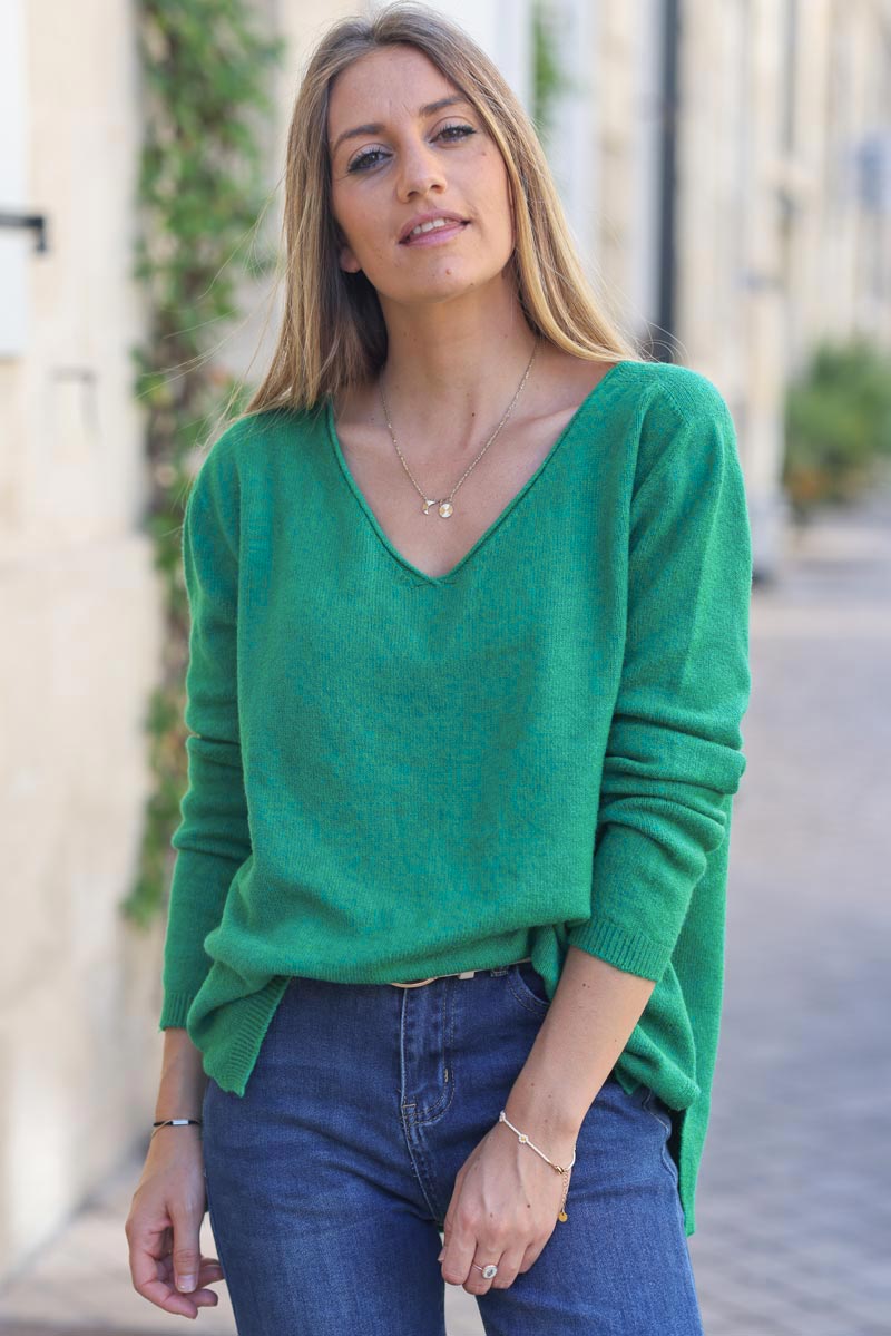 Pull basique tout doux vert col V D001 (1)