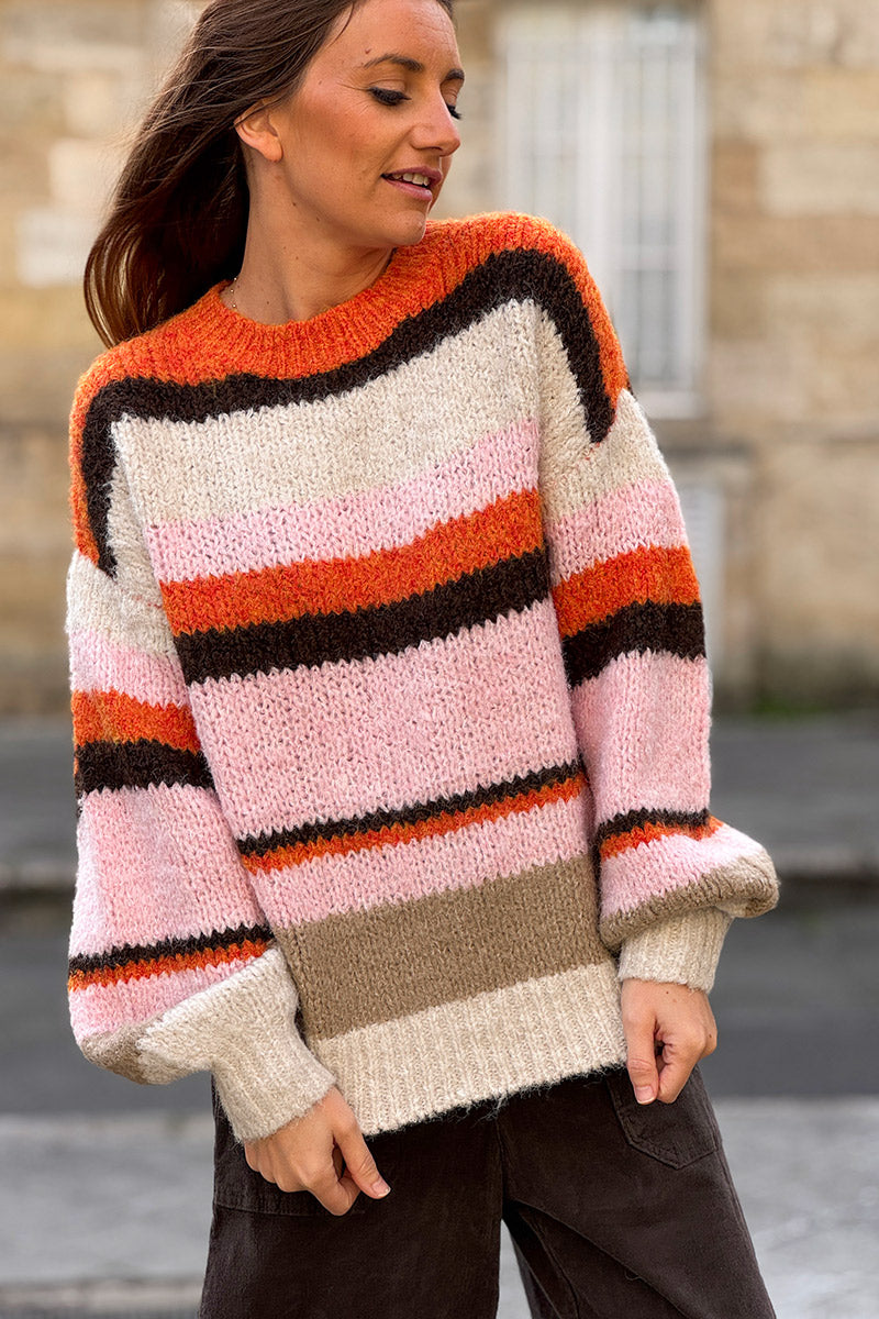 Pull beige en grosse maille rayures roses et orange col rond