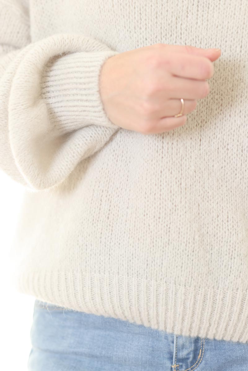 Pull beige en maille col v manches bouffantes e433 (1)