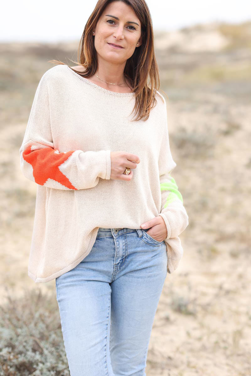 Pull beige en maille coton étoiles colorées dos et manches