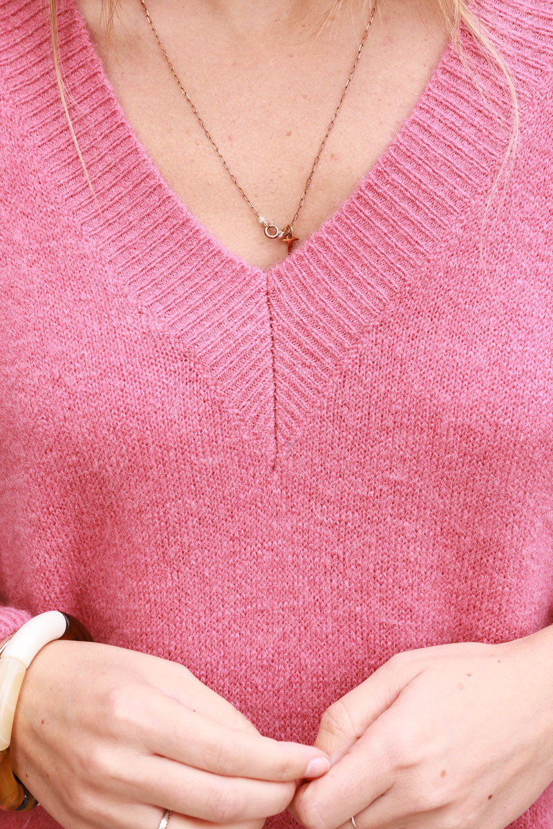 Pull bois de rose basique doux petite maille alpaga col v côtelé