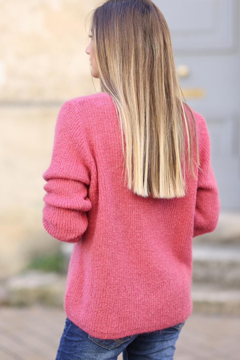 Pull bois de rose coupe ajustée en petite maille col v
