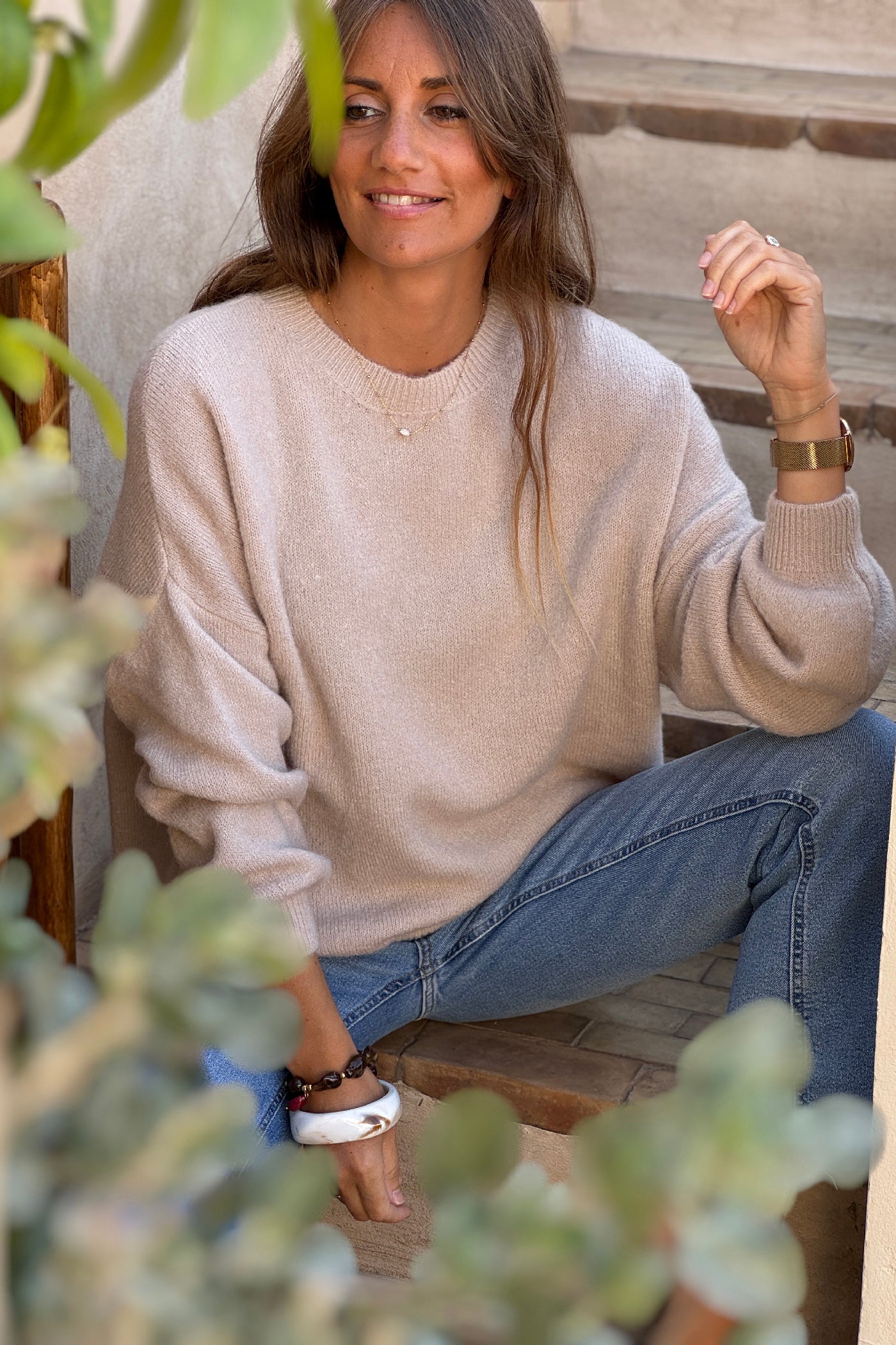 Pull doux beige en alpaga col rond basique