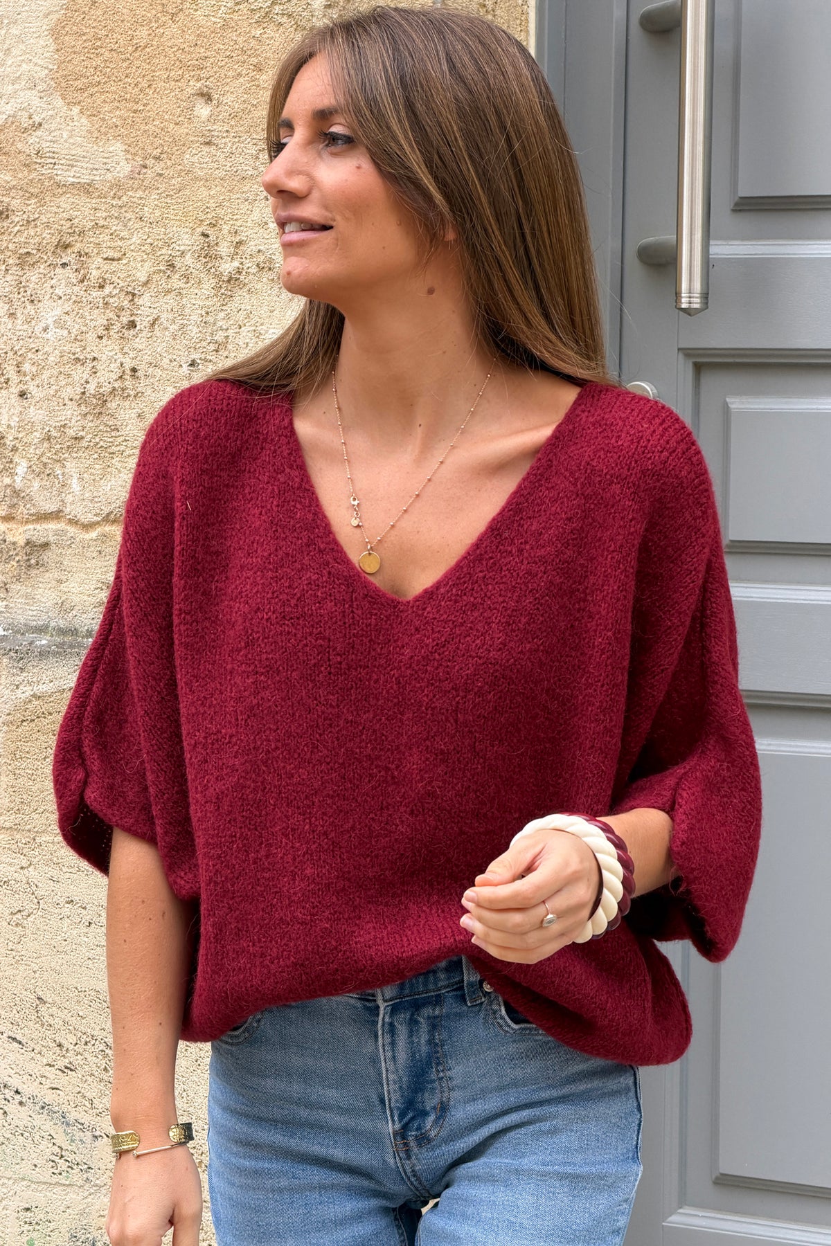 Pull doux en maille alpaga bordeaux manches chauve-souris col v