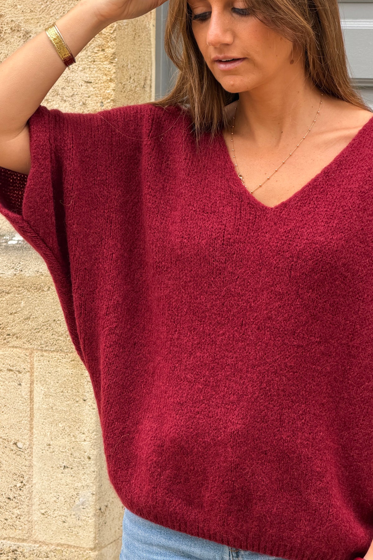 Pull doux en maille alpaga bordeaux manches chauve-souris col v