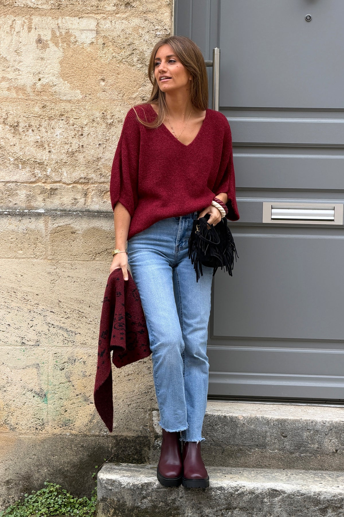Pull doux en maille alpaga bordeaux manches chauve-souris col v