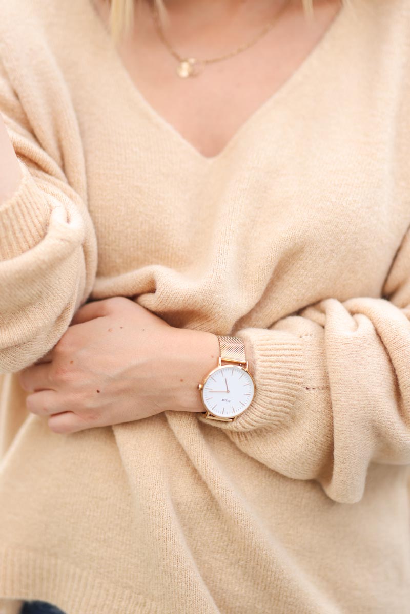 Pull doux et moelleux sable basique col v e268 (1)