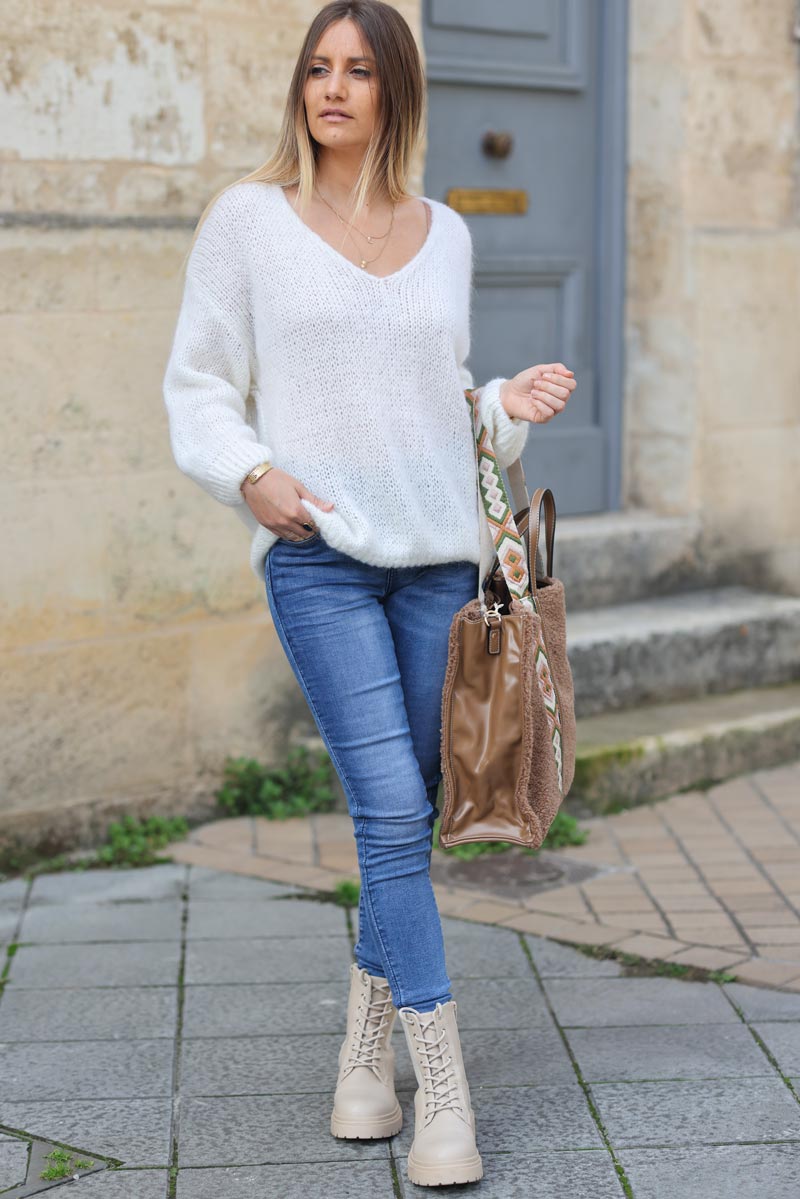 Pull ecru grosses mailles col V G342 (1)