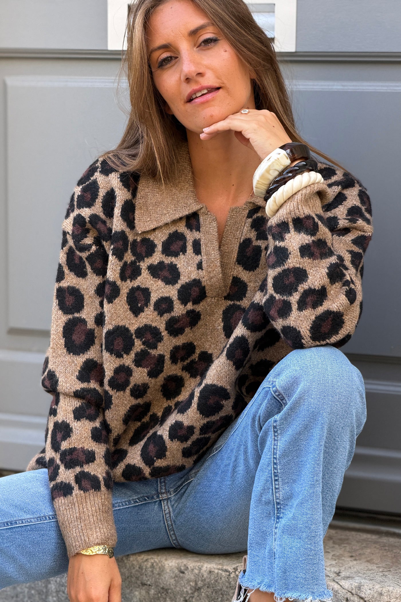 Pull en maille moelleux et doux motif léopard camel col polo