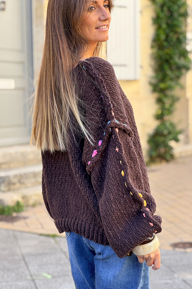 Pull grosse maille marron coutures apparentes fils chenille coloré
