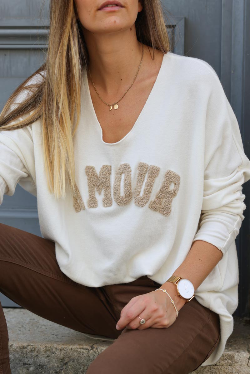 Pull jersey blanc casse tout doux et large broderie amour eponge g056 (1)