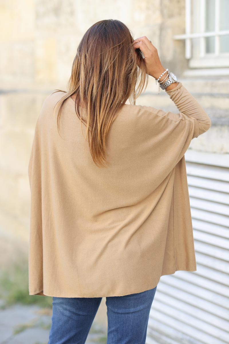 Pull large camel manches chauve souris