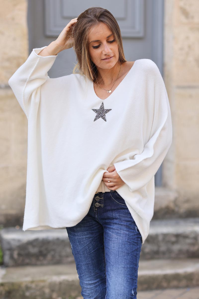Pull large tout doux blanc casse manches chauve-souris etoile strass g351 (1)