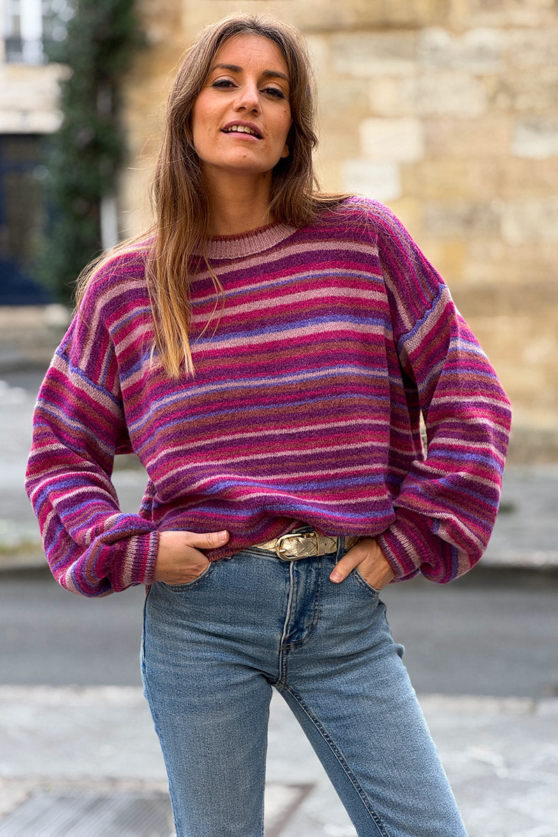 Pull moelleux à rayures fuchsia et aubergine col rond