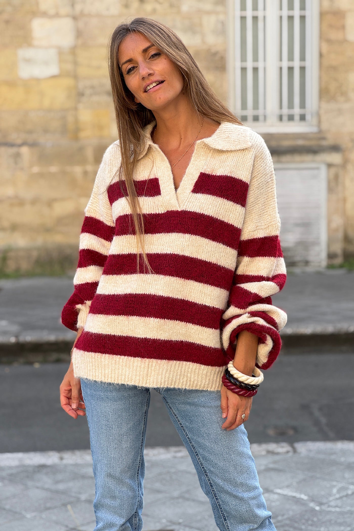 Pull moelleux beige rayures bordeaux col polo