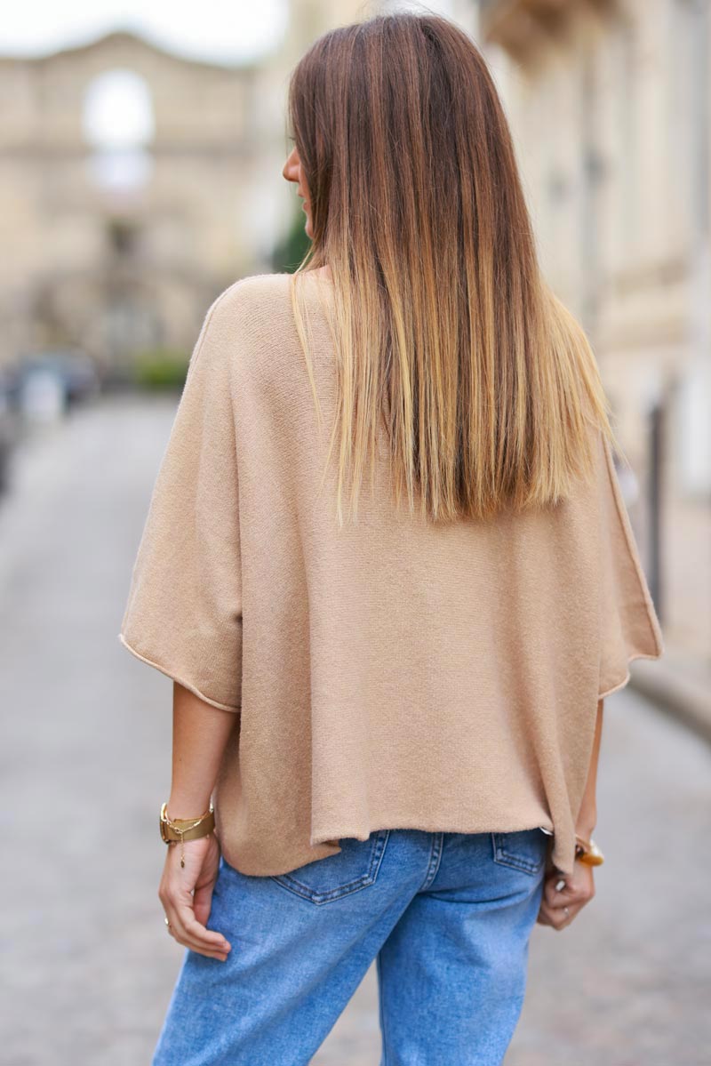 Pull moelleux et doux camel clair manches chauve souris col rond