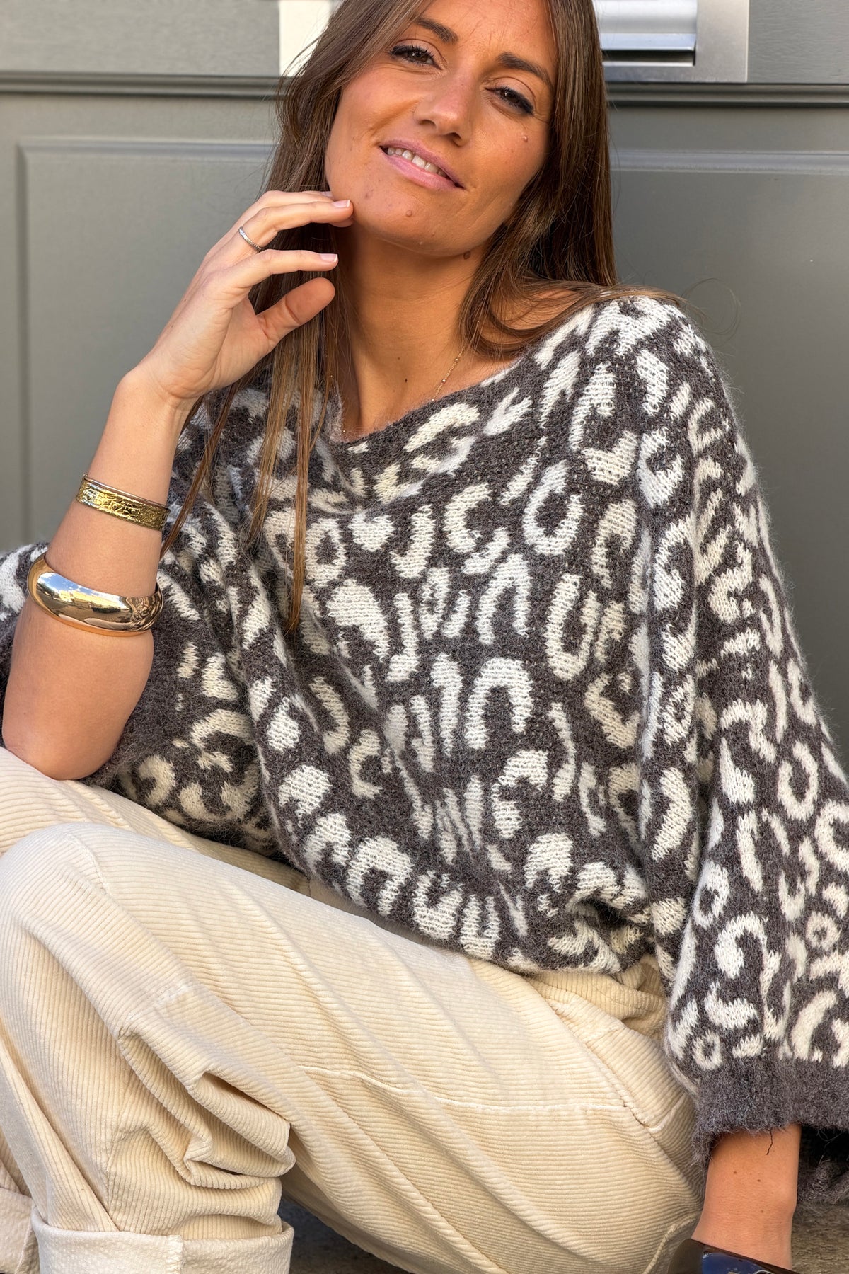 Pull moelleux marron clair motif léopard manches chauve souris
