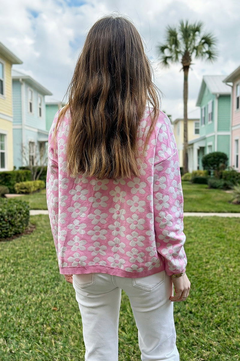 Pull moelleux rose petite maille motifs fleurs col rond