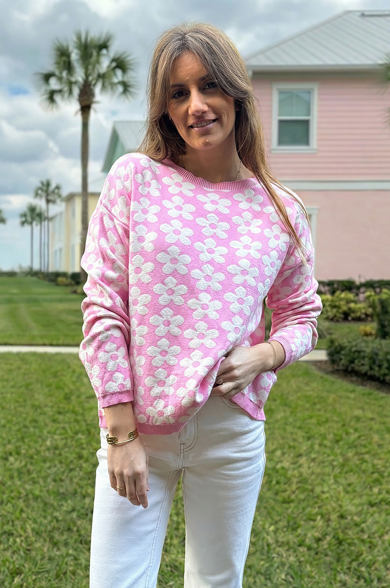 Pull moelleux rose petite maille motifs fleurs col rond